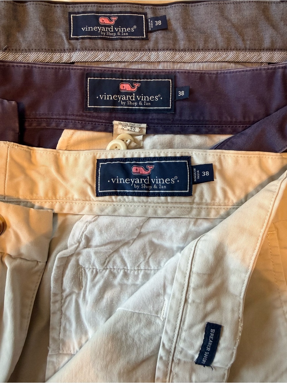 Vineyard Vines Men’s Chino Beaker Shorts size 38 - off white and blue